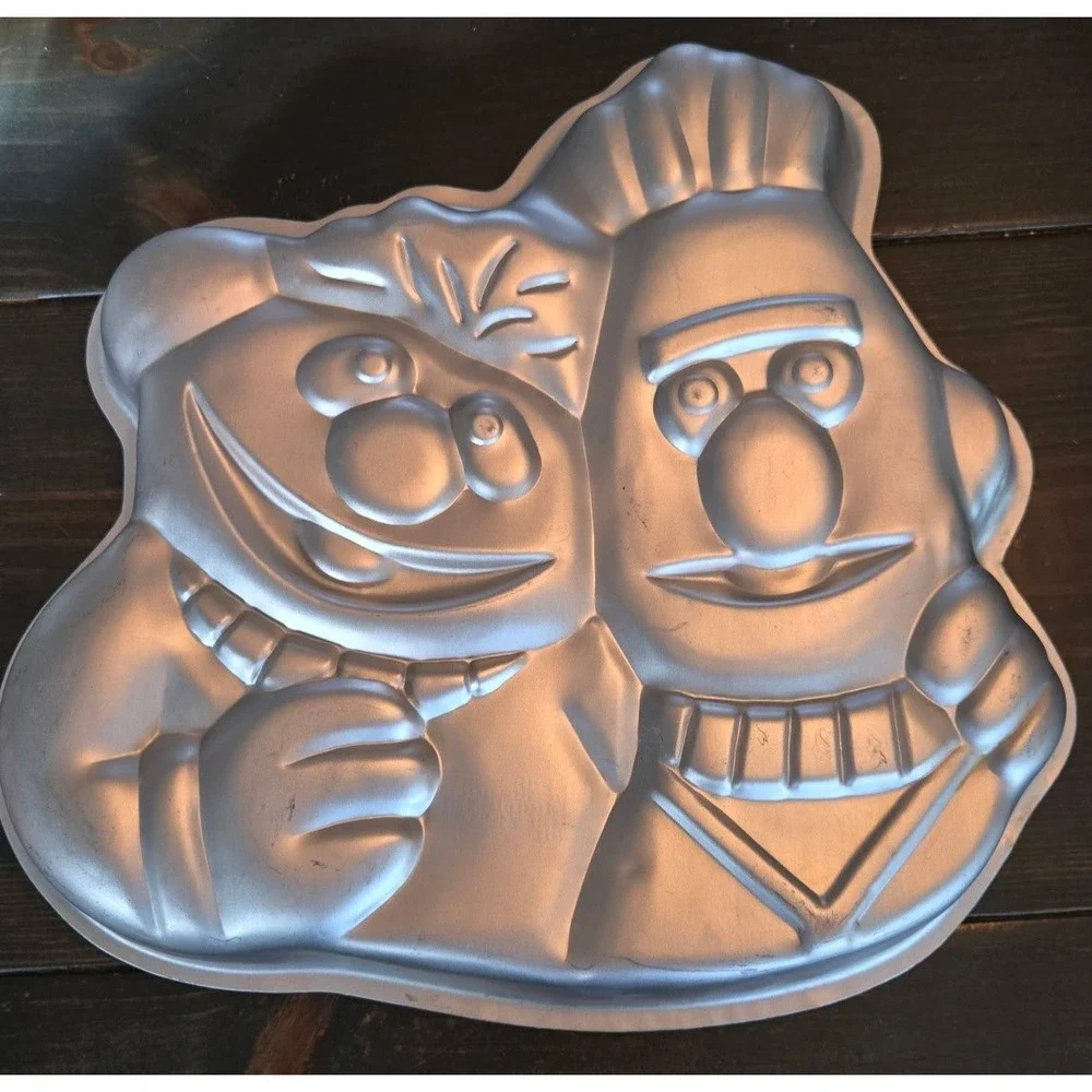 Vintage Wilton Sesame Street‎ Ernie and Bert Cake Pan 1977 Aluminum 502-7423